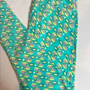 🛍️ 4 for $25 LuLaRoe “Retro Vibes” Tall & Curvy Leggings – Geometric